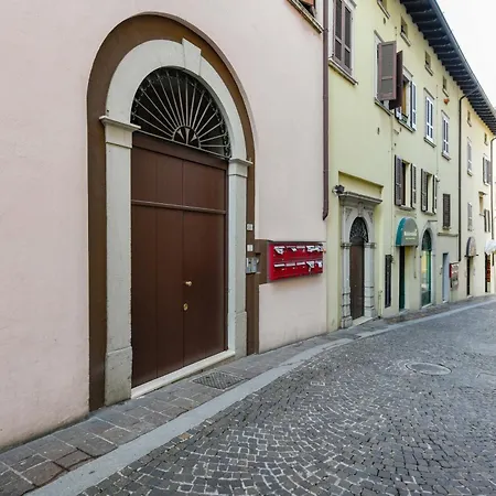 公寓 Le Finestre Sugli Ulivi Centro Storico Desenzano *