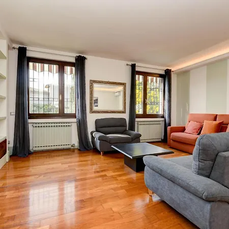 Appartement Le Finestre Sugli Ulivi Centro Storico Desenzano Desenzano del Garda