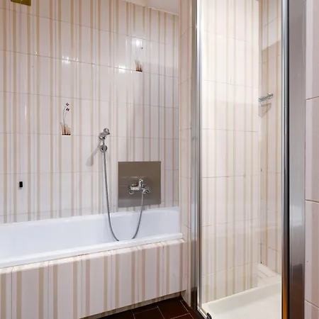 Le Finestre Sugli Ulivi Centro Storico Desenzano Appartement *